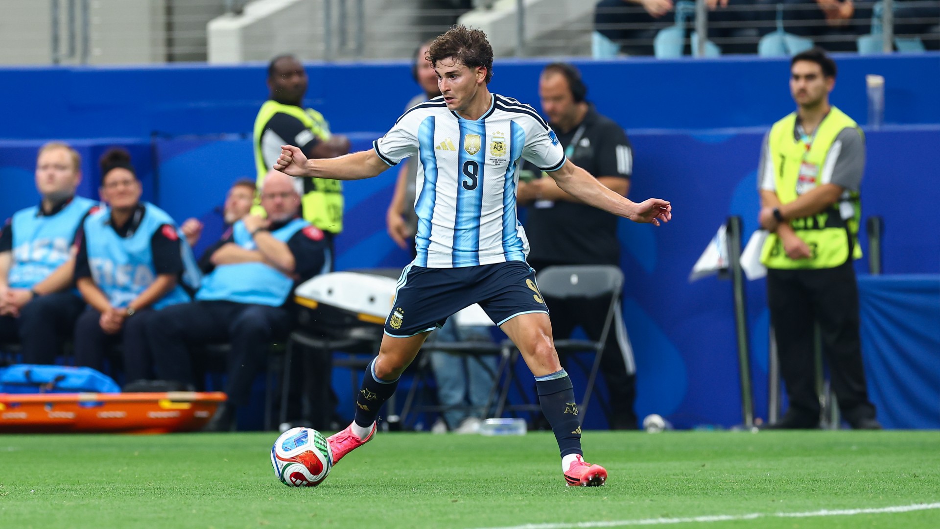 Endrick Receives Number 9 Jersey for Copa América | beIN SPORTS